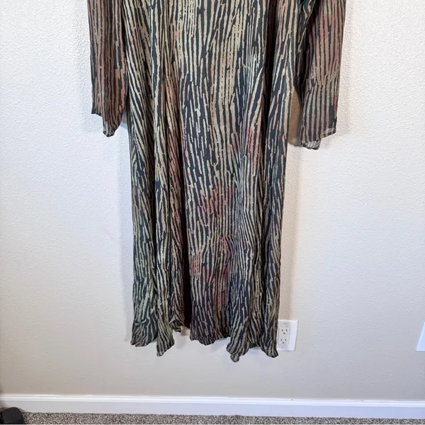 Vintage Classique Brown Animal Print Maxi Dress Womens M Long Sleeve Rayon Boho - Image 4