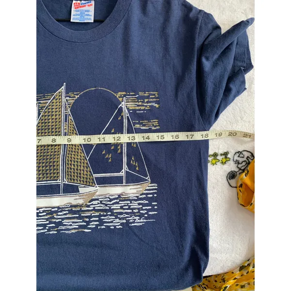 Vintage 90s Gold Glitter SAILBOATS Single Stitch T-SHIRT M Made In USA hanes - Image 6