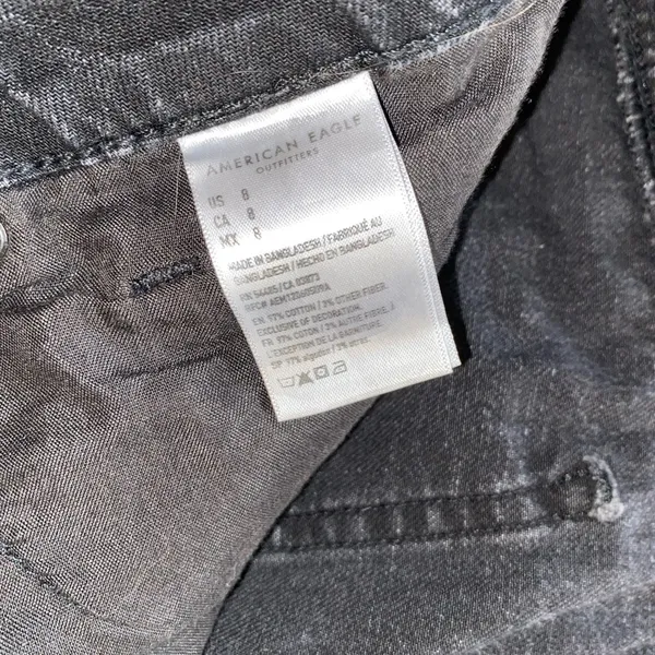 American eagle V waist distressed jean shorts black - Image 3