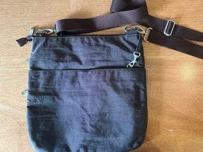 Baggallini big zipper Crossbody Nylon - Image 5