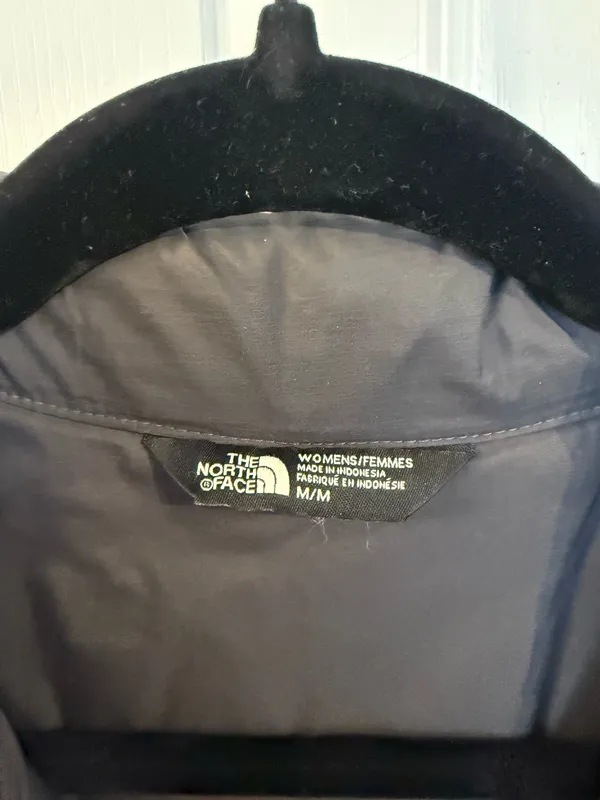 North Face Thermoball Insulated Vest - Image 3