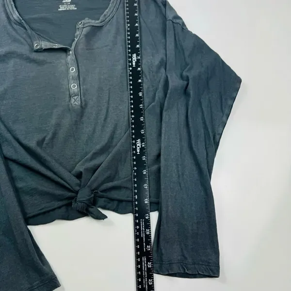 Aerie Smoked Gray Long Sleeve Front Knot‎ Shirt Size Small - Image 4