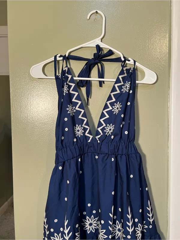 Women’s Sz Medium Floral Print Plunging Mini Dress Blue White Floral Halter Neck - Image 5