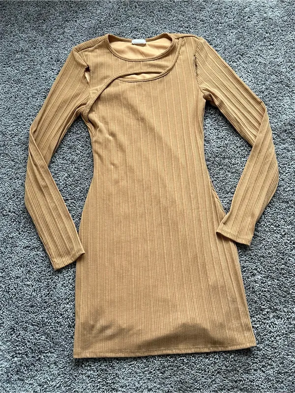 Le Lis Ribbed Long Sleeve Cutout Bodycon Dress - Tan - Image 2