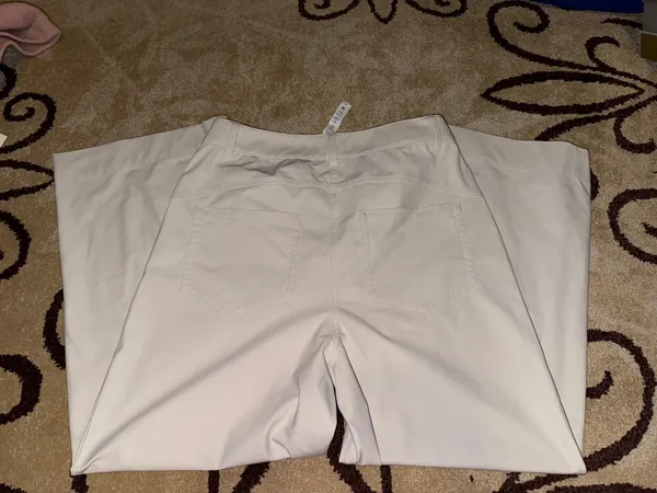 Lululemon Wide-Leg Pants - Image 3