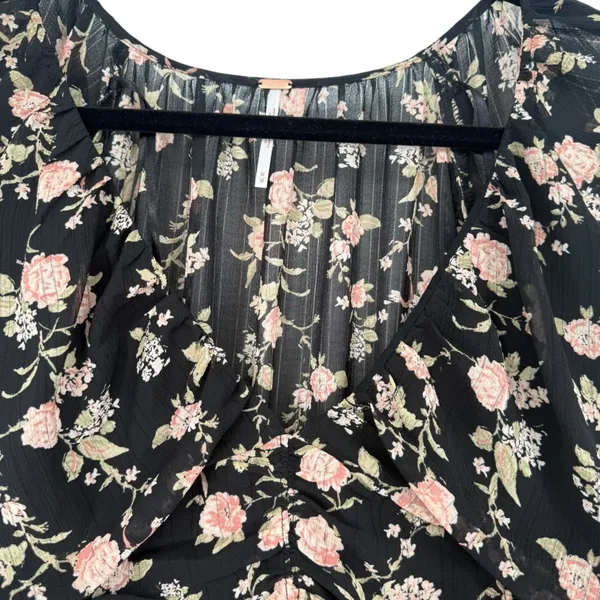 NWT Free‎ People New Final Rose Floral Ruched Cropped Blouse Top Black Sz Medium - Image 7