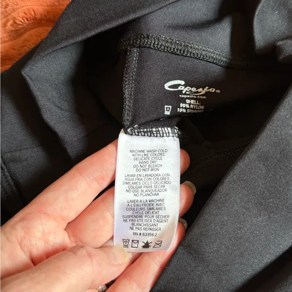 Capezio high waisted fold over dance shorts‎ size M - Image 4