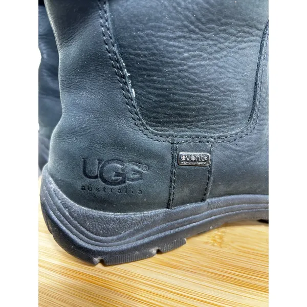 UGG Australia Boots Women's‎ 7 Black Sheepskin Leather Waterproof Shearling 1903 - Image 2
