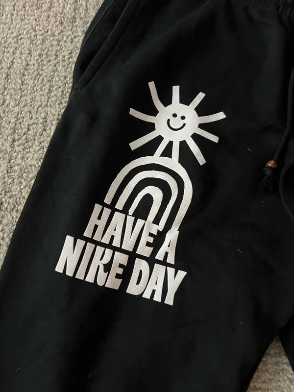 Nike sweatpants size small - Image 2