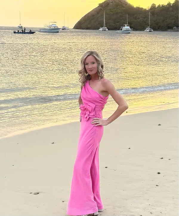 Pink one shoulder cut out maxi dress - Image 3