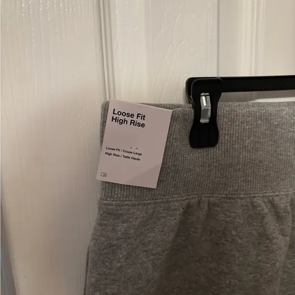 NWT Women's Nike Sportswear Phoenix Fleece Lounge Shorts size medium - Image 4