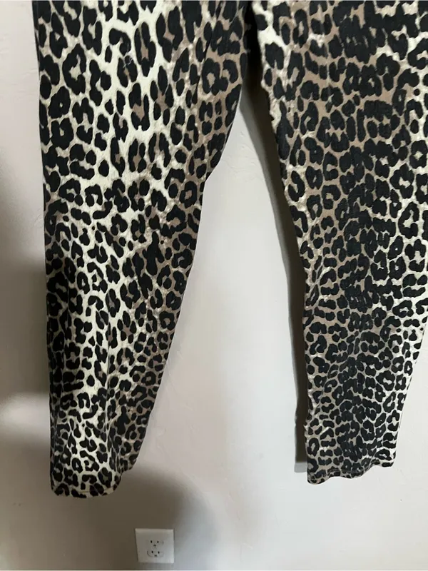 OAT New York Cheetah Leopard Print High‎ Rise Slim Straight Denim Jeans - Image 9