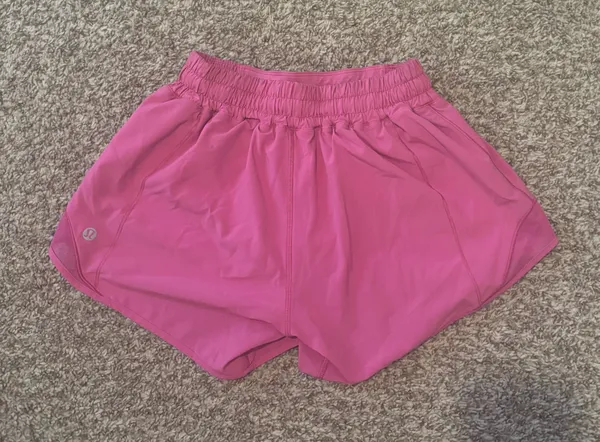Lululemon Hotty Hot 4" - Image 2