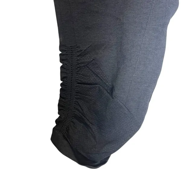 Lululemon Women's 10 In The Flow Crop Leggings Solid Charcoal‎ Scrunch Yoga - Image 3