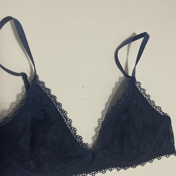 Victoria's Secret Navy Blue Lace Bralette Size XS - Image 2