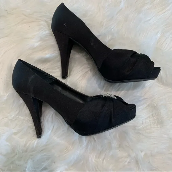 Michaelangelo size 8 m black heels pumps with sparkly accent‎ at toes peep toe - Image 6