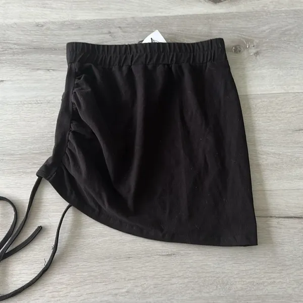 Cider Solid Ruched Mini Skirt With Strap Black S NWT - Image 12