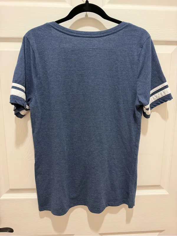 San Diego Padres Women's V-Neck T-Shirt Size Large Blue 5th & Ocean Y2K - Image 4