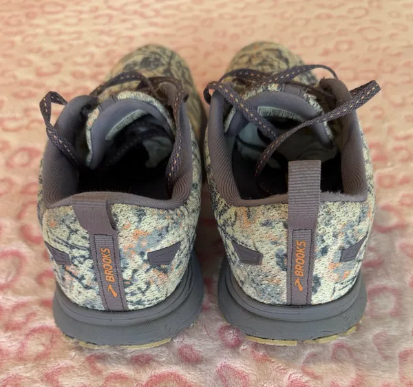 Brooks Revel 5 Women's Purple Tie Dye Athletic Shoes Running Size: 10 - Image 3