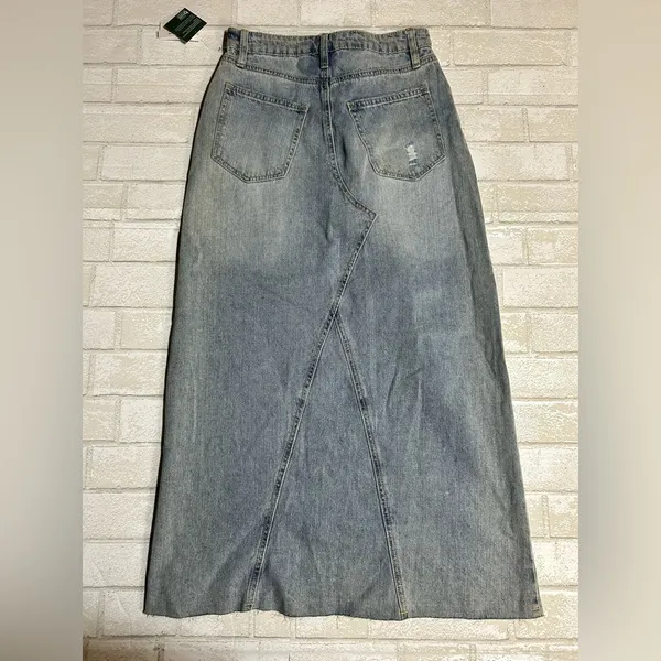 RSQ Women's Light Blue Denim Boho Minimalist Maxi Skirt - Image 3