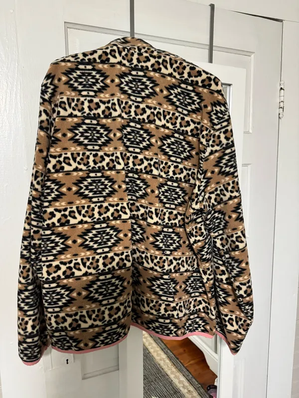 Women’s large simply southern fleece pullover  - Image 2