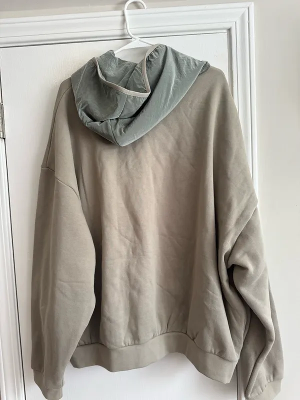 Essentials Fear of God Hoodie - Image 2