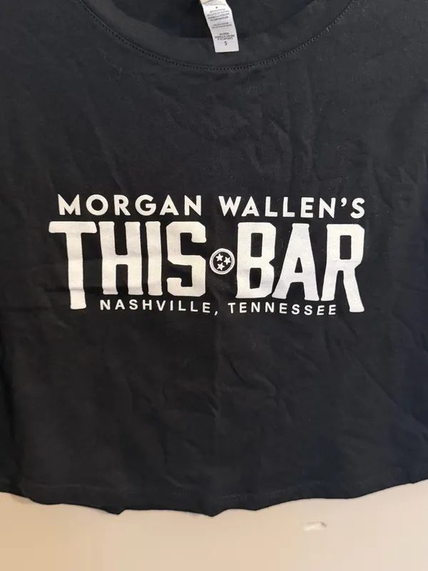 Gildan Morgan Wallen THIS BAR Cropped Top - Image 3