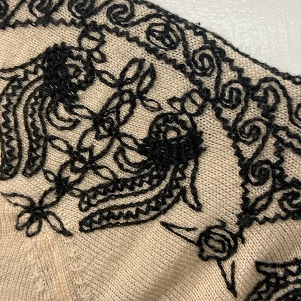 J Crew Women’s,Peach Cream/Black Marino Wool,Embroidered Sweater.Size-Small. - Image 11