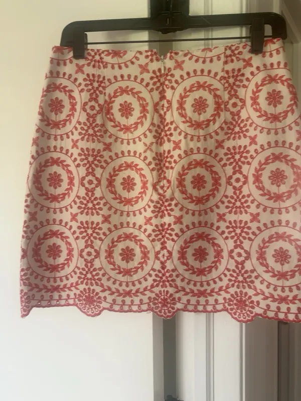 LOFT Embroidered Scallop Hem Mini Skirt Size 2 - Image 4