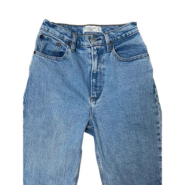 Abercrombie Curve Love Ultra High Rise 90's Straight Jeans Medium Wash Size 26L - Image 5