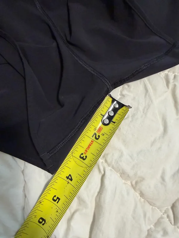 Womens lululemon shorts 4 tall - Image 6