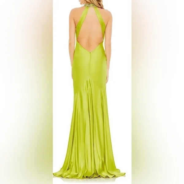 IEENA FOR MAC DUGGAL 7599567 Beaded Halter Neck Satin Mermaid formal Gown Green - Image 5