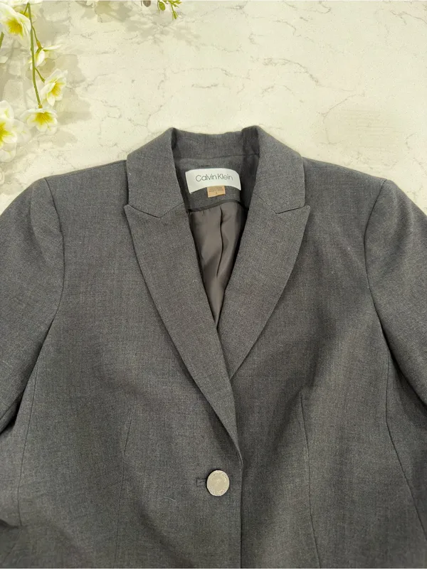 Calvin Klein Charcoal Gray Tailored Two-Button Blazer - Image 6