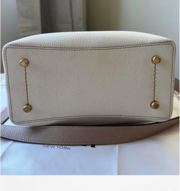 Coach Willow Bucket Bag in Chalk  - Image 4