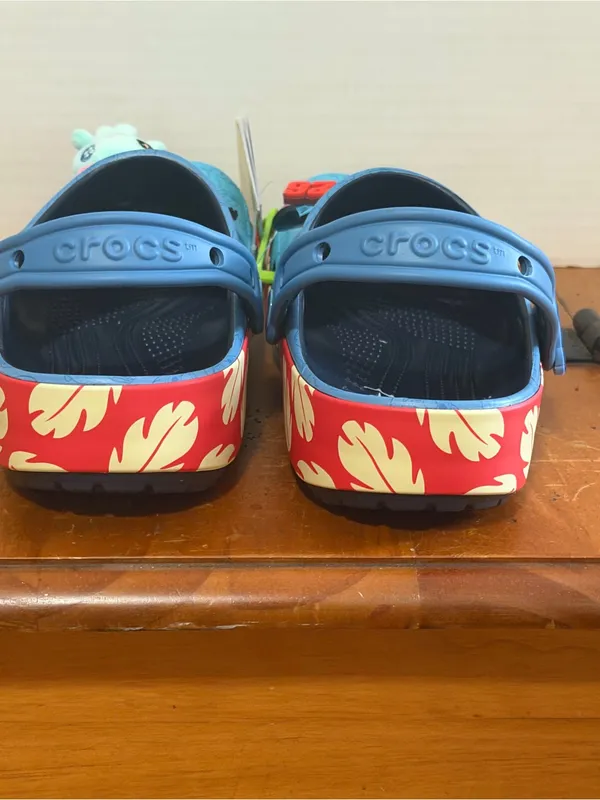 NWT CROCS -  Lilo & Stitch Classic Clogs | W 7 / M5 - Image 4