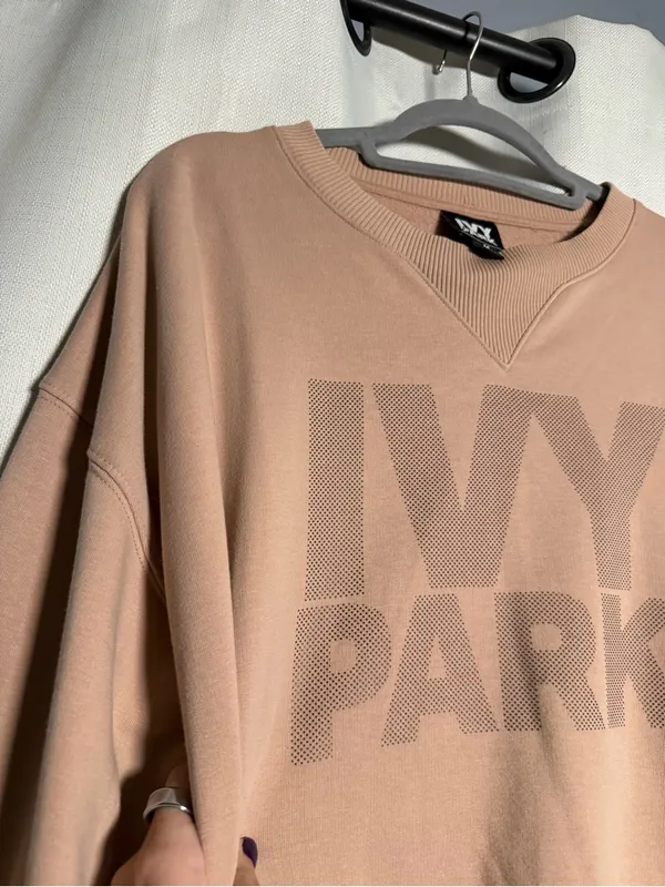 Ivy Park Blush Pink Raised Black Graphic Pullover Crewneck Sweater Size Medium - Image 5