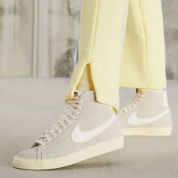 Nike Blazer Mid 77 High Top Sneakers Size 9.5 - Image 9