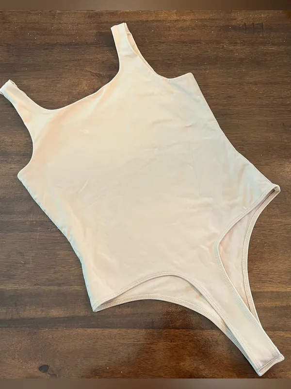 Banana Republic Women’s Square Neck Nude Beige Sleeveless Bodysuit Size XXS - Image 4