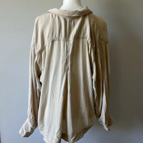 Free People Lightweight Pullover Button Up Neutral Beige Size Small - Image 4