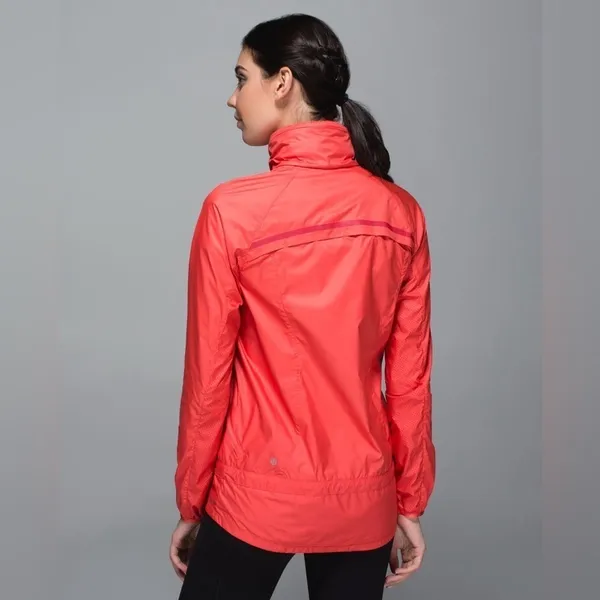 Lululemon Miss‎ Misty Jacket Atomic Red Size 4 - Image 2