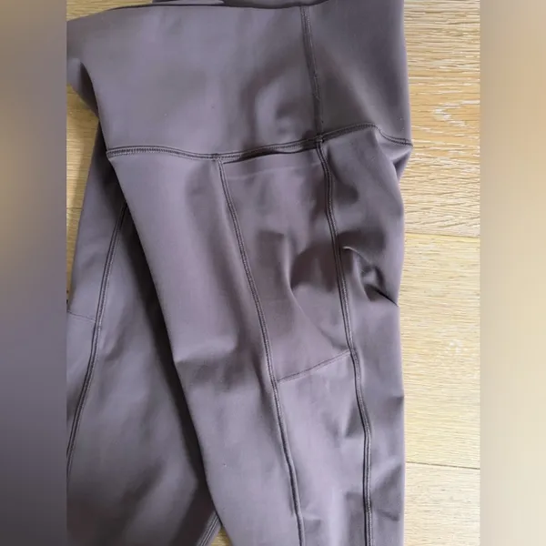 Vuori Studio Pocket Leggings Women's Size Medium Hazel VW446 - Image 4
