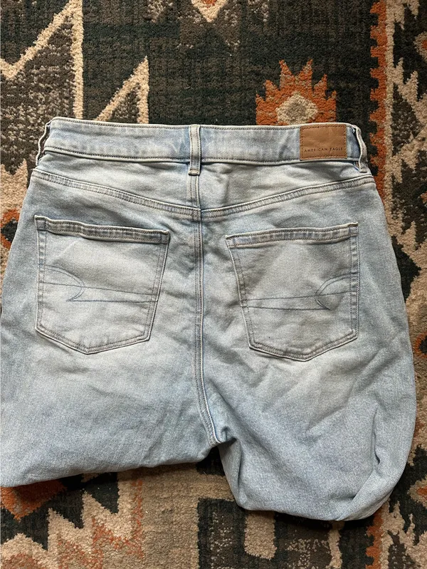 American Eagle Jeans - Image 3