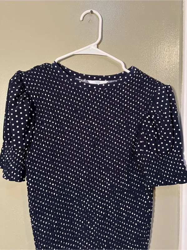 Time and Tru Women’s Size XS 0-2 Smocked Top Short Puff Sleeves Navy Blue White - Image 4