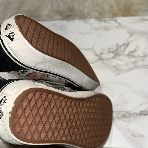 Unisex Vans Black and White High-Top Shoes - Image 3