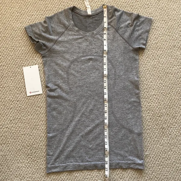 Lululemon Swiftly Tech Short Sleeve 2.0 Crew Shirt Size 6 Slate White EUC - Image 4