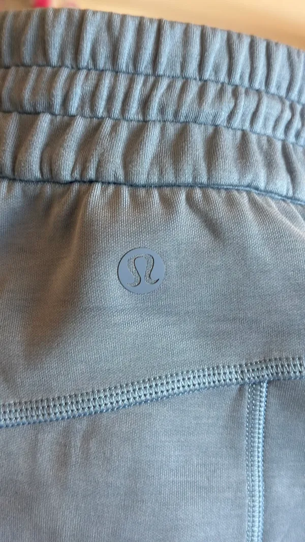 Lululemon SoftStreame Shorts 4" - Image 5