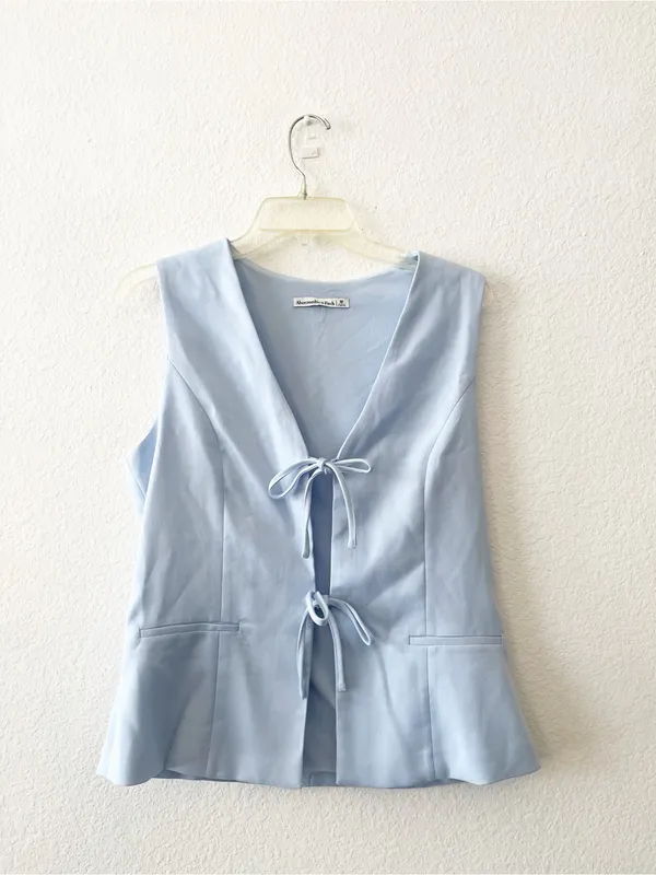 Abercrombie‎ & Fitch Baby Blue Bow Vest Medium - Image 2