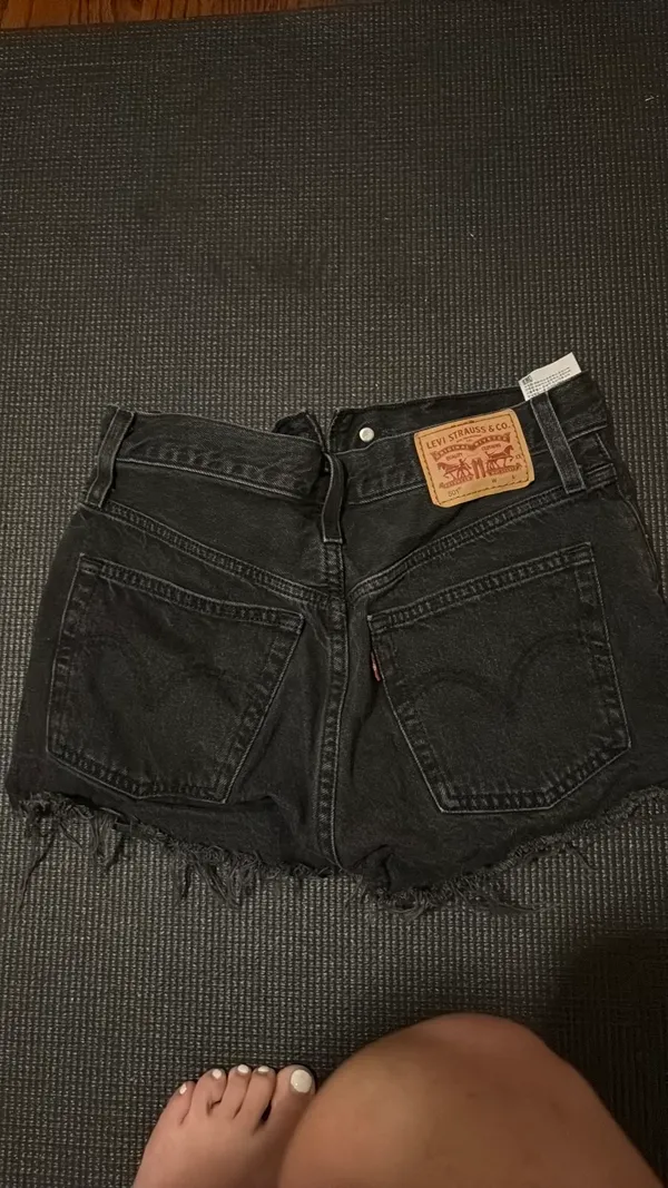 Levi’s Shorts - Image 2