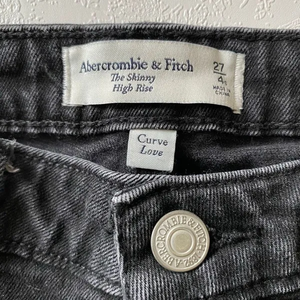 Abercrombie Curve Love High Rise Skinny Jeans Black Raw Hem 27 - Image 4