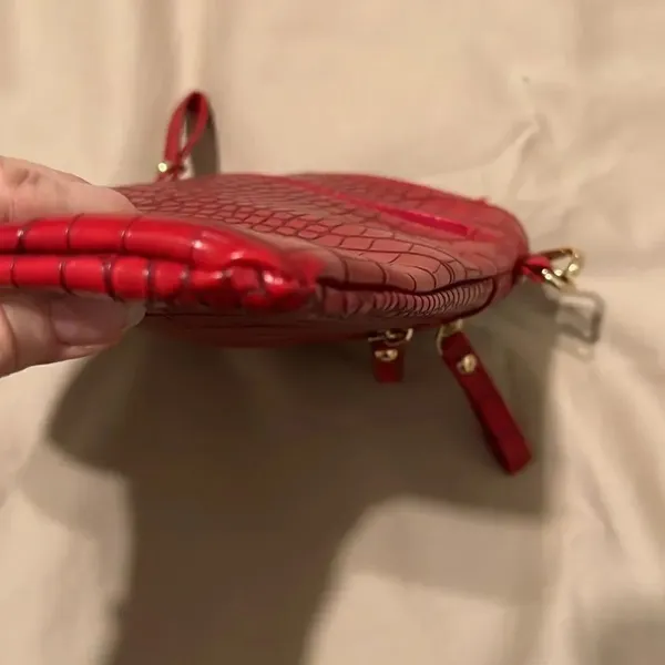 Unbranded perfect little crossbody bag w/lots of packets & cute croc design EUC - Image 8